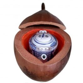 Hãy cùng tham khảo “Bình trà trái dừa nguyên thủy và bình trà 400 - 700ml” đầy ý nghĩa tại Quà Quê Dừa nhé!.