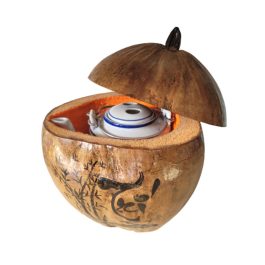Bình Trà Trái Dừa Khắc Chữ Trí Và Bình Trà 400 – 950ml – [Quà Quê Dừa]