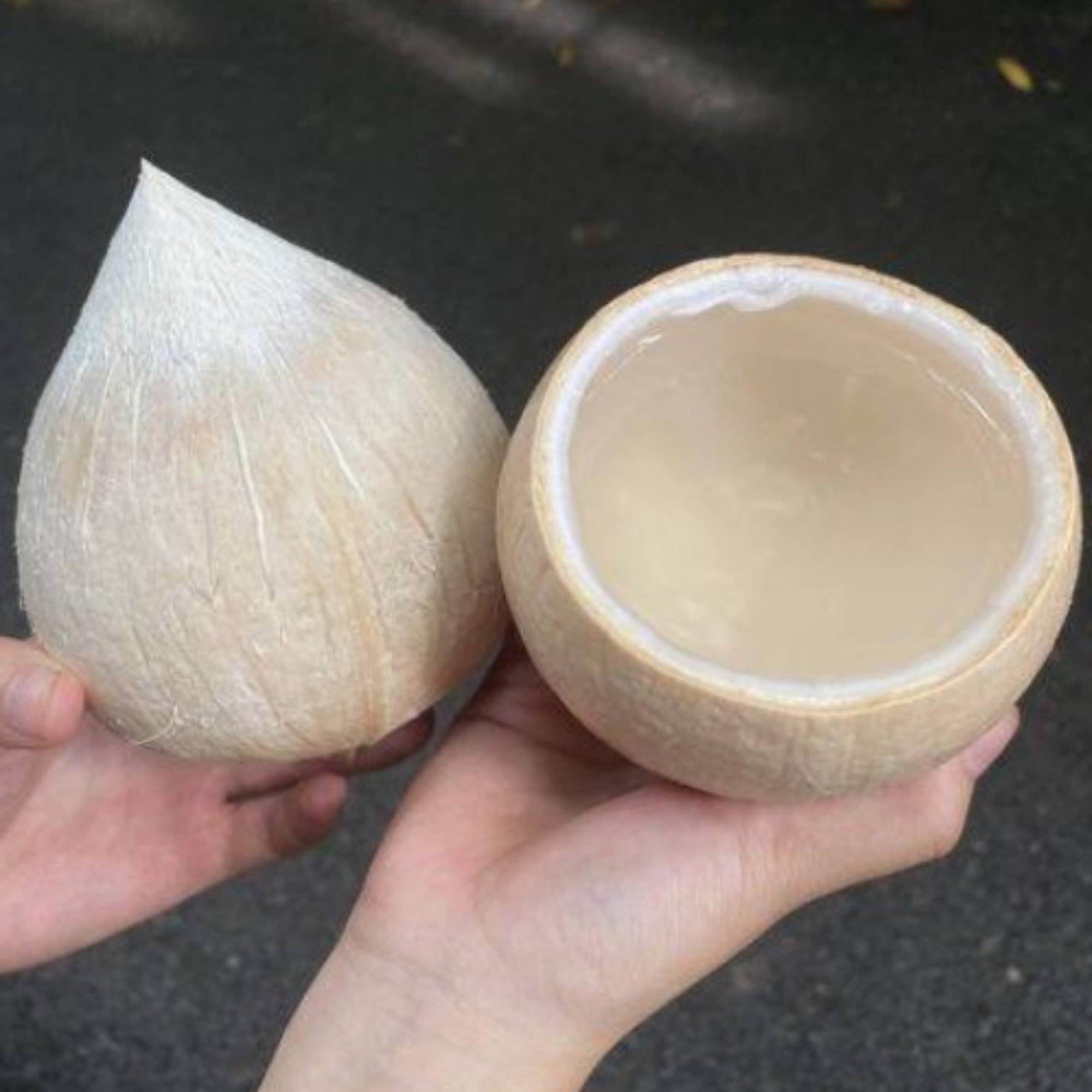 Dừa xiêm xanh gọt trọc nước ngọt thanh 