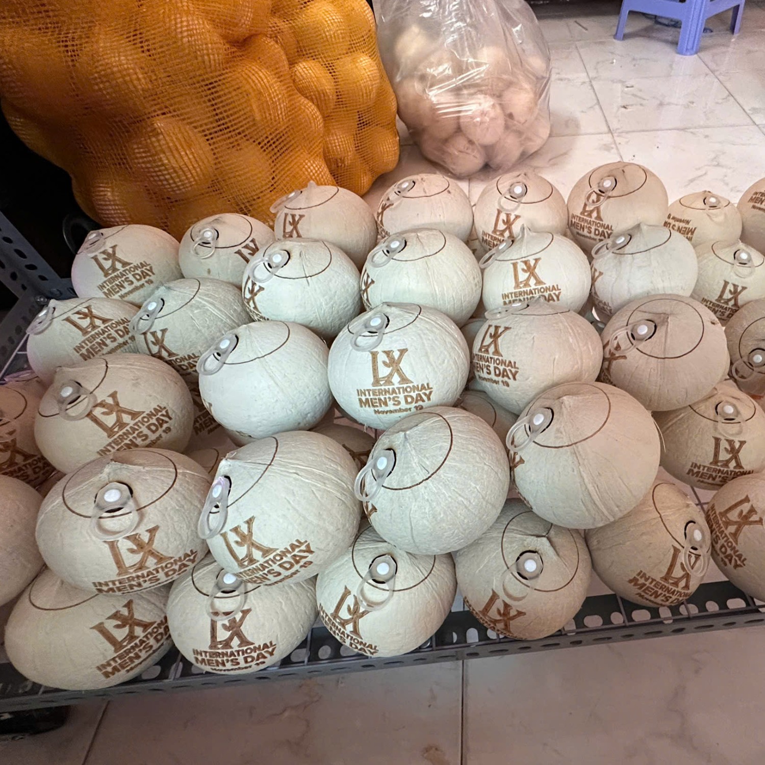 Dừa xiêm nắp bật chuẩn Bến Tre, nước ngọt thanh